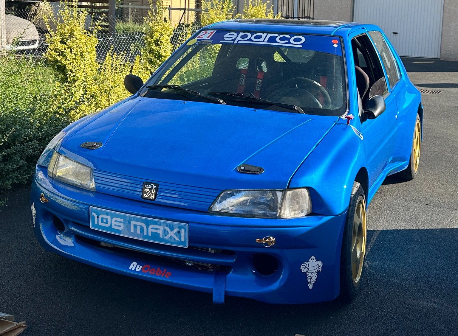 106 MAXI